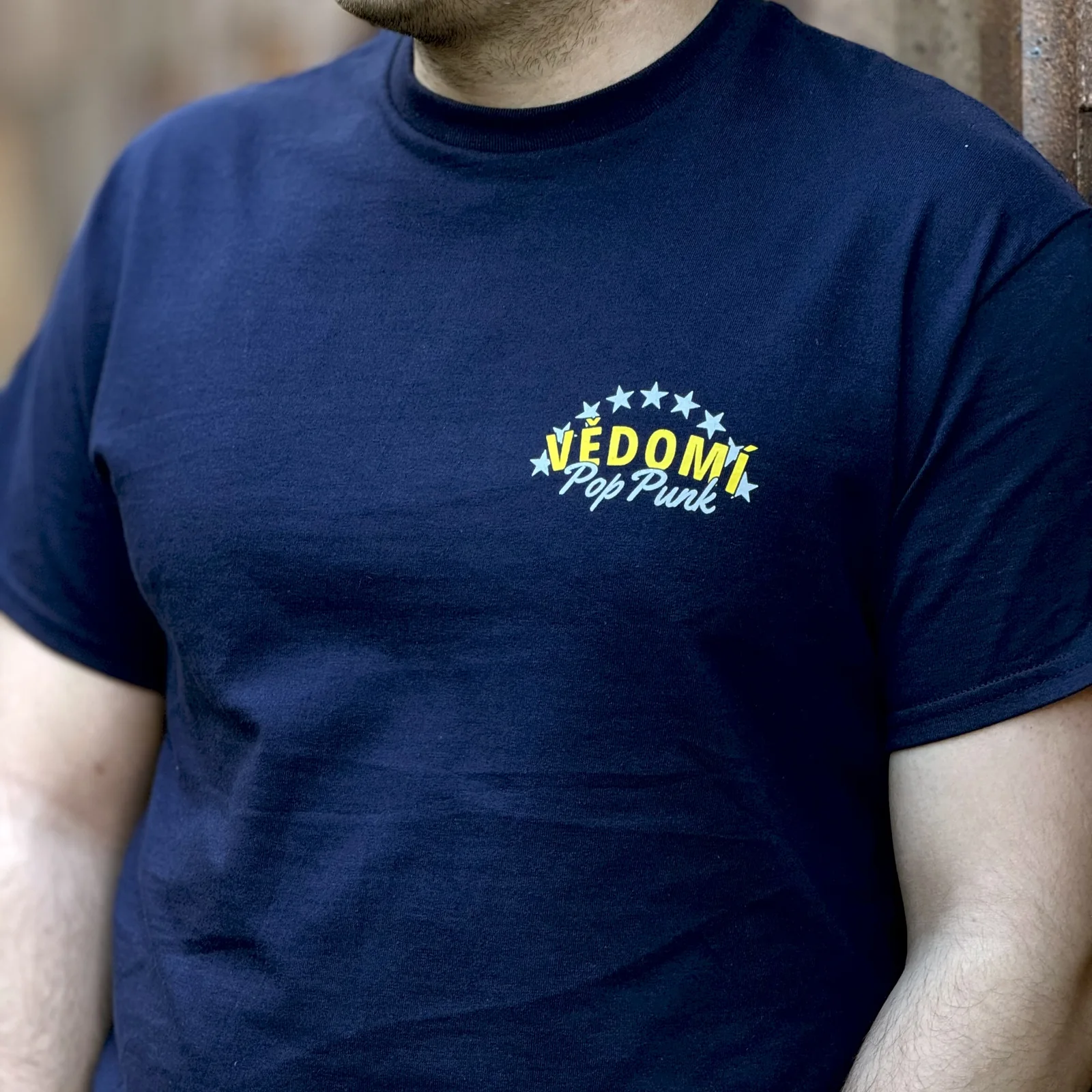 Tričko VĚDOMÍ - Navy blue detail